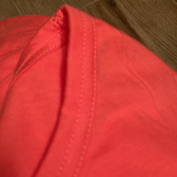 Island Life Tee-Shirt - Picture 6 of 7